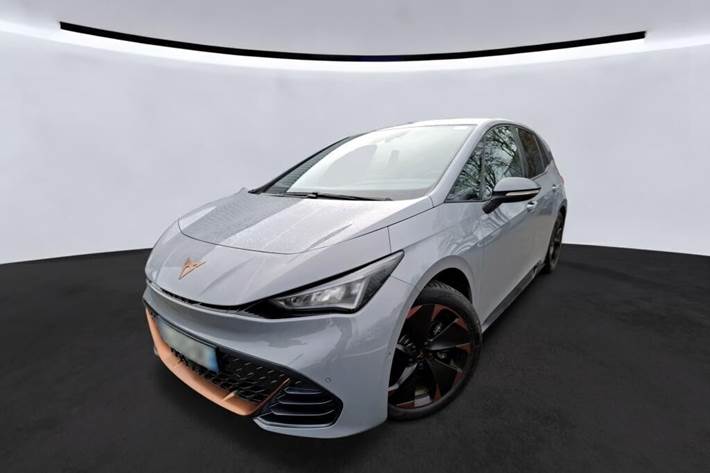 Grå Cupra Born fra 2022 set udefra