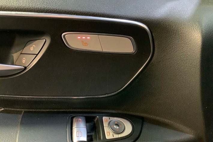 Sort Mercedes Vito 114 fra 2017