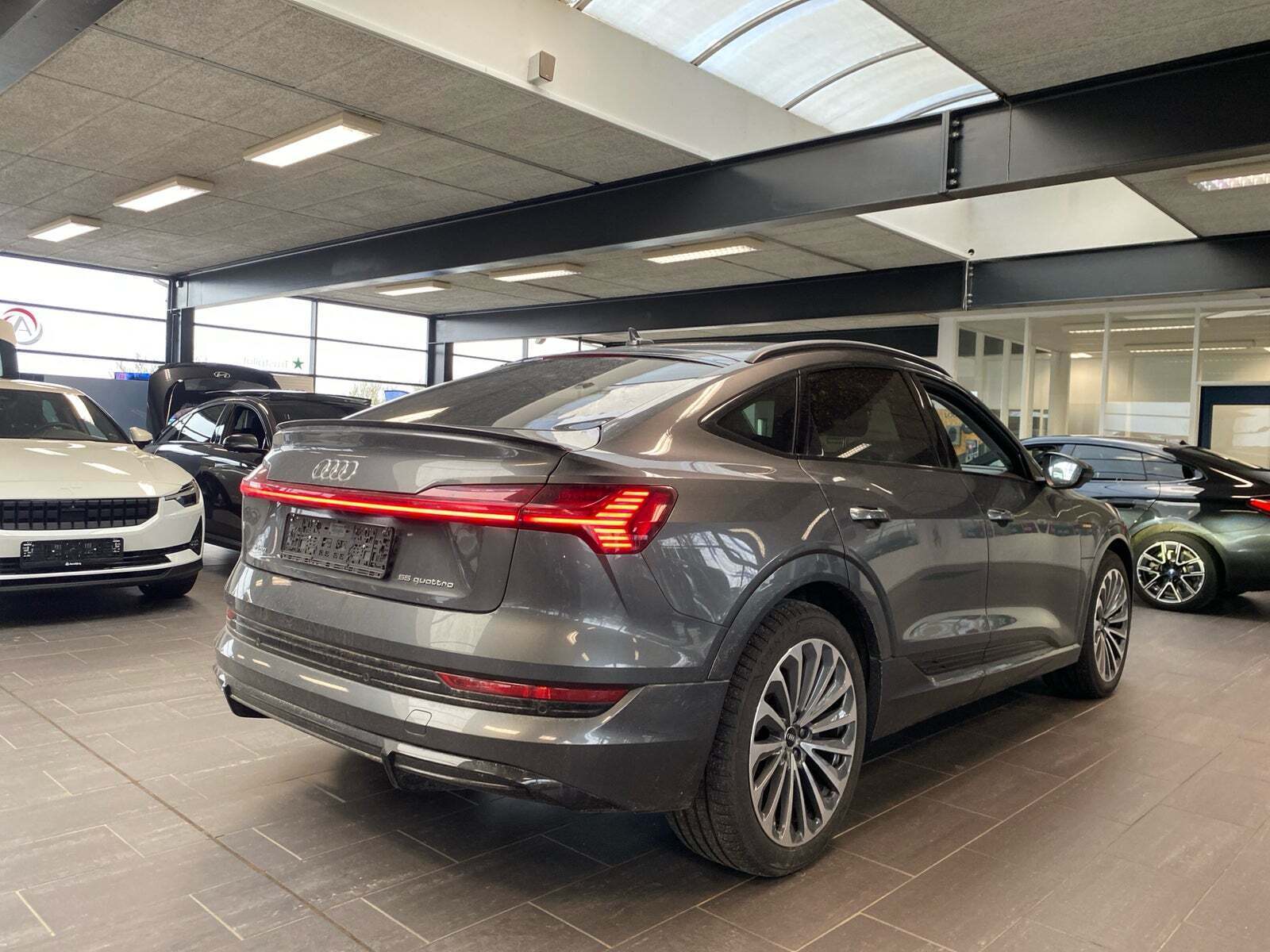 Audi e-tron 55 S-line Sportback quattro