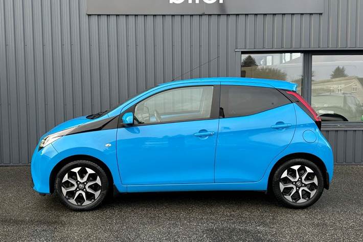 Blå Toyota Aygo fra 2019