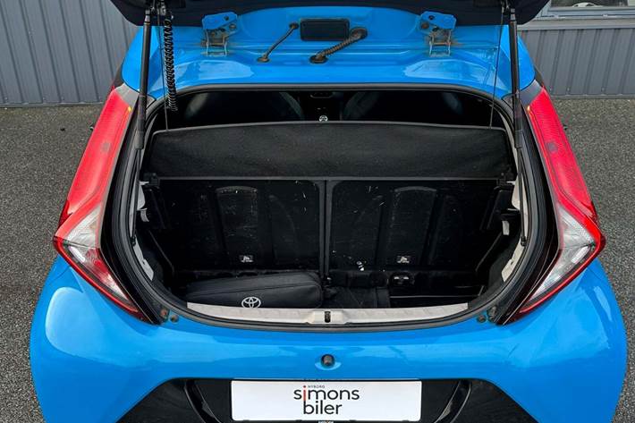 Blå Toyota Aygo fra 2019