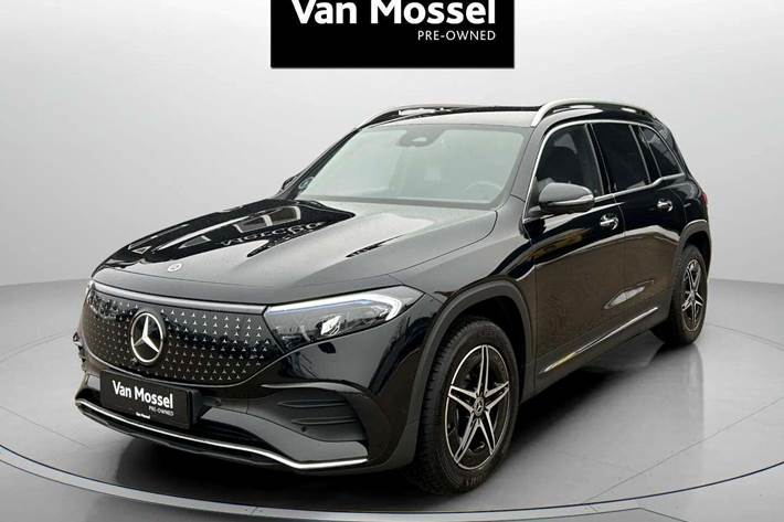 Sort Mercedes EQB250+ fra 2025 set udefra