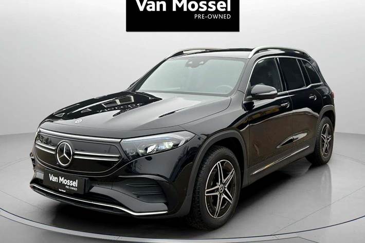 Sort Mercedes EQB250+ fra 2023 set udefra