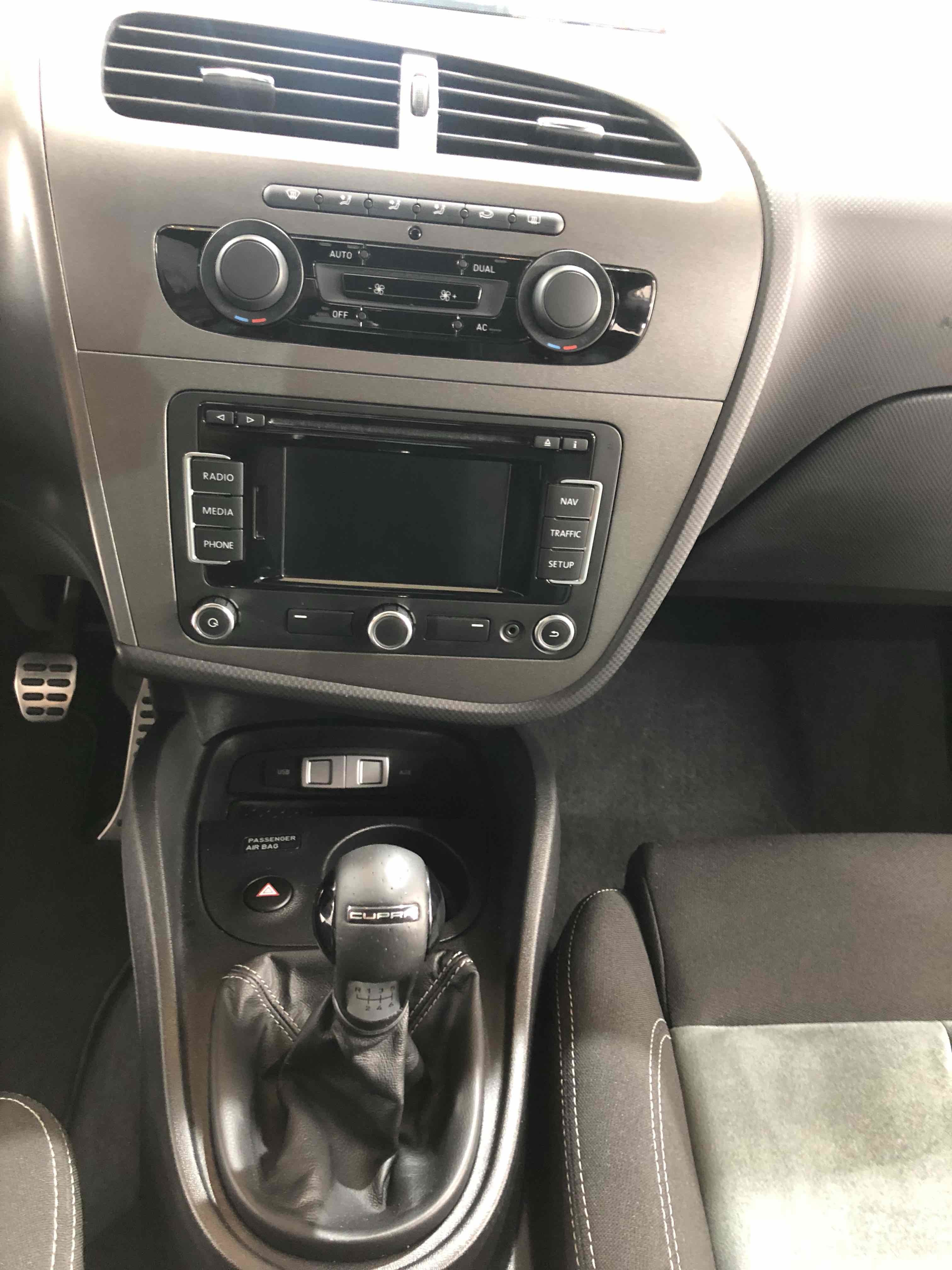 Sort Seat Leon fra 2012