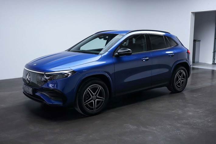 Blå Mercedes EQA250+ fra 2025
