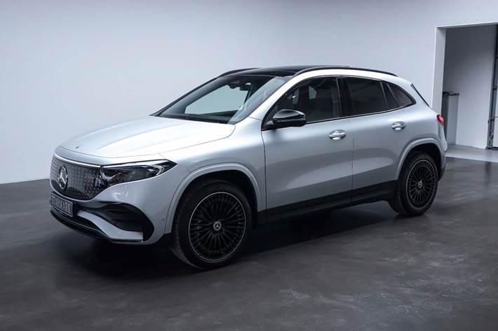 Sølv Mercedes EQA250+ fra 2025