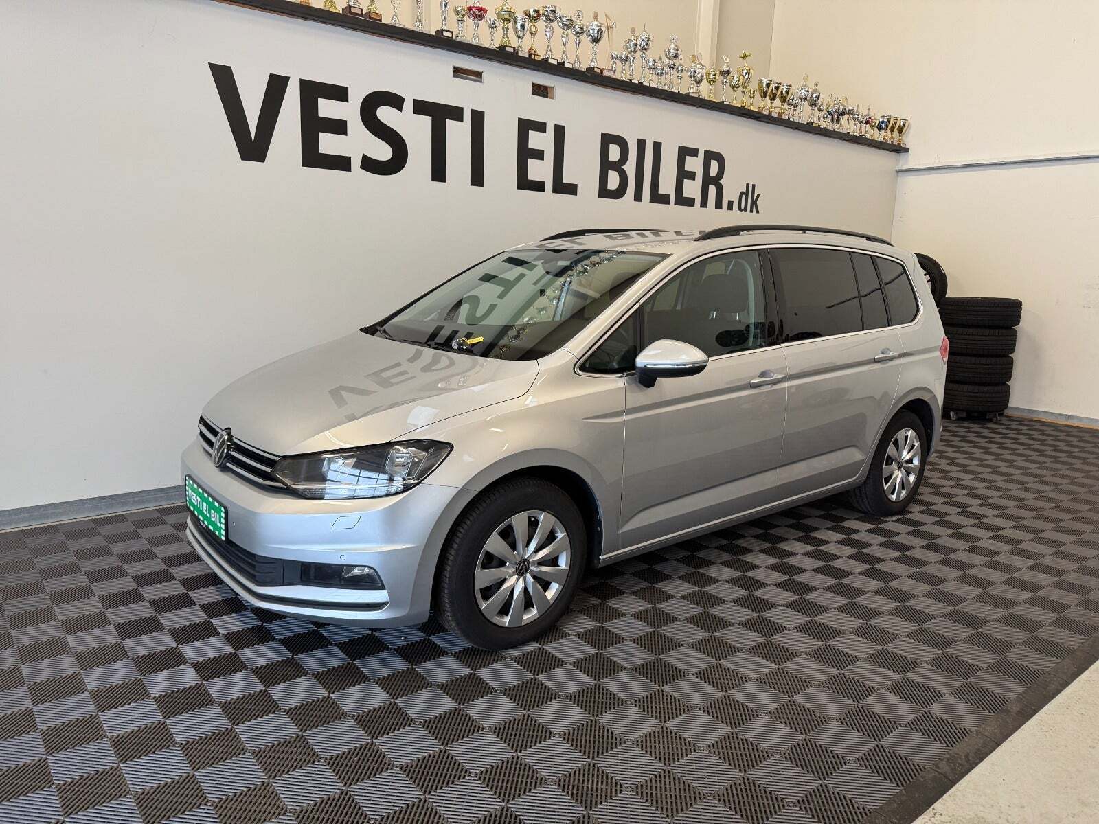 VW Touran 2,0 TDi 150 Comfortline DSG Van