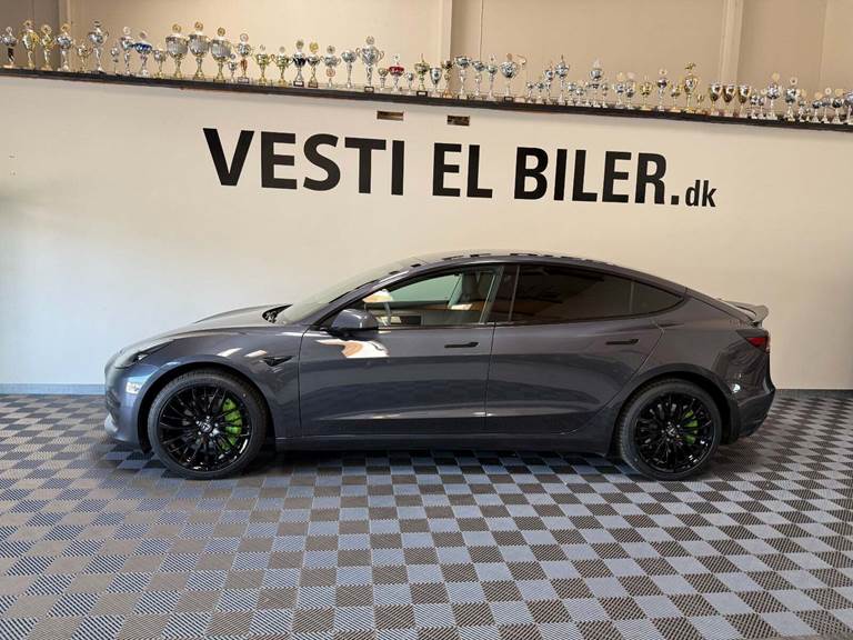 Tesla Model 3 Long Range RWD