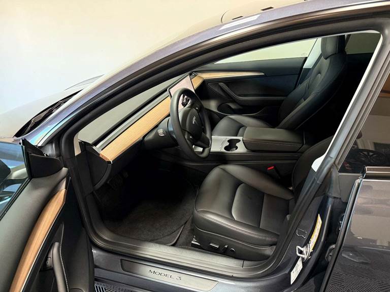 Tesla Model 3 Long Range RWD