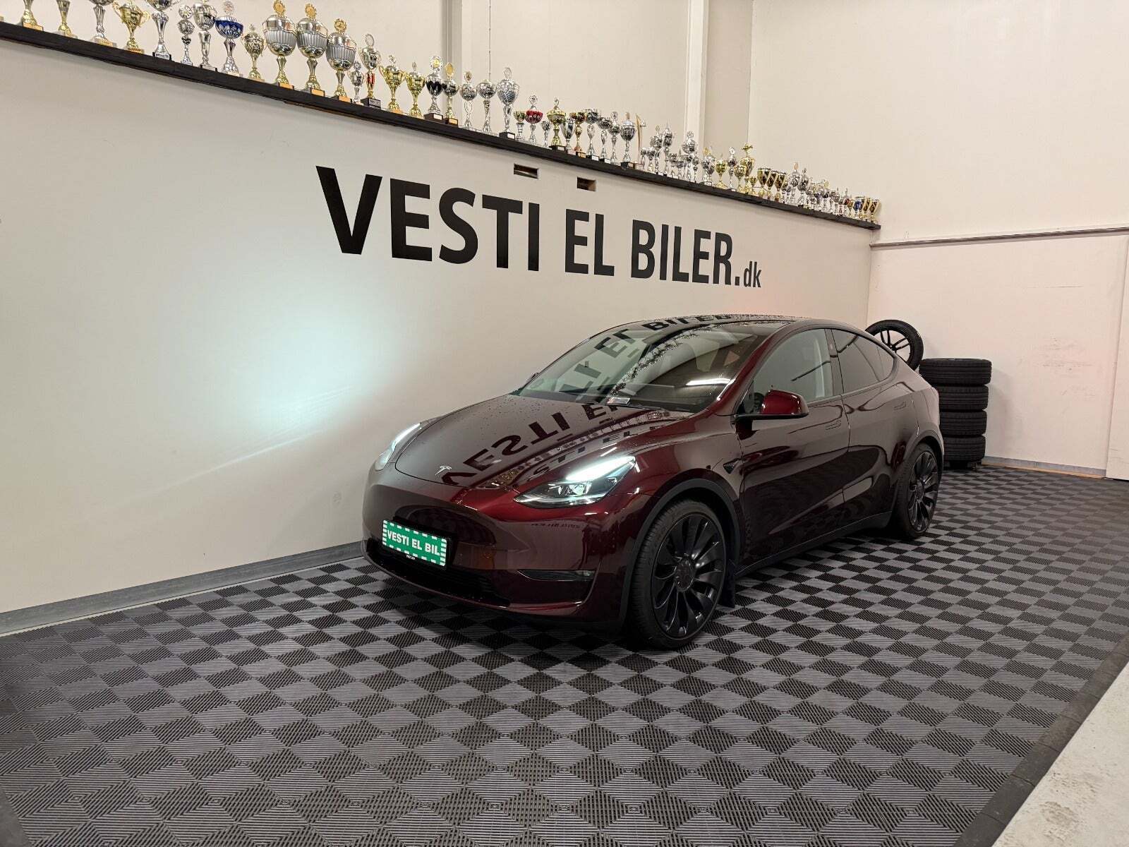 Tesla Model Y Performance AWD