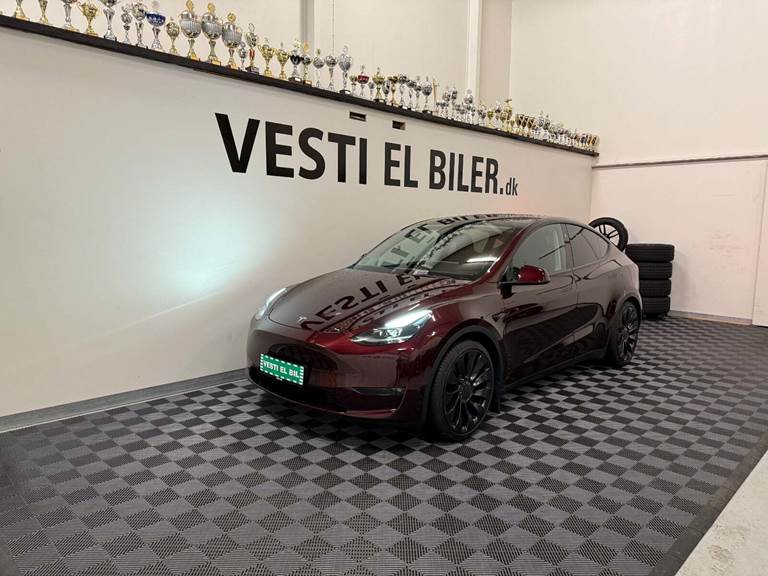 Tesla Model Y Performance AWD