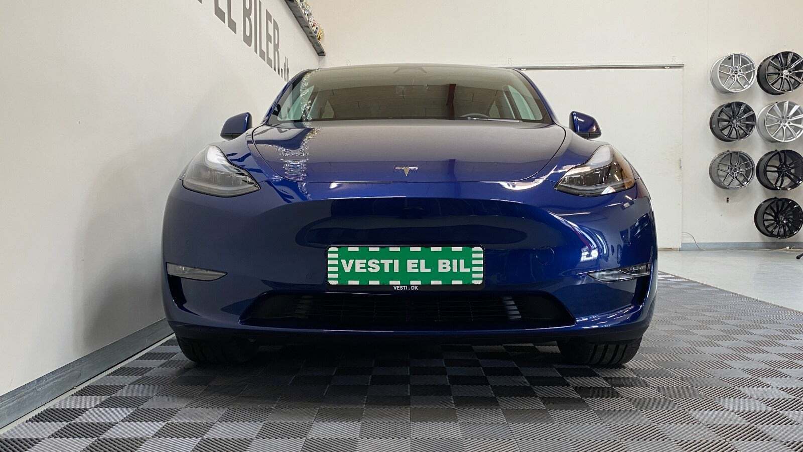 Tesla Model Y RWD