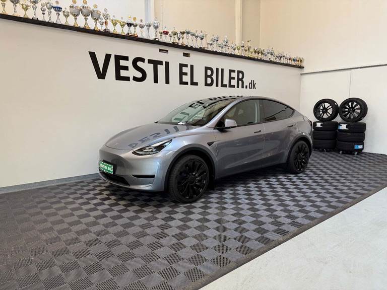 Tesla Model Y Long Range RWD