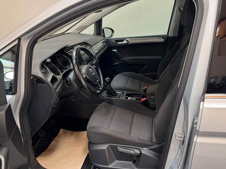 VW Touran 2,0 TDi 150 Comfortline Van