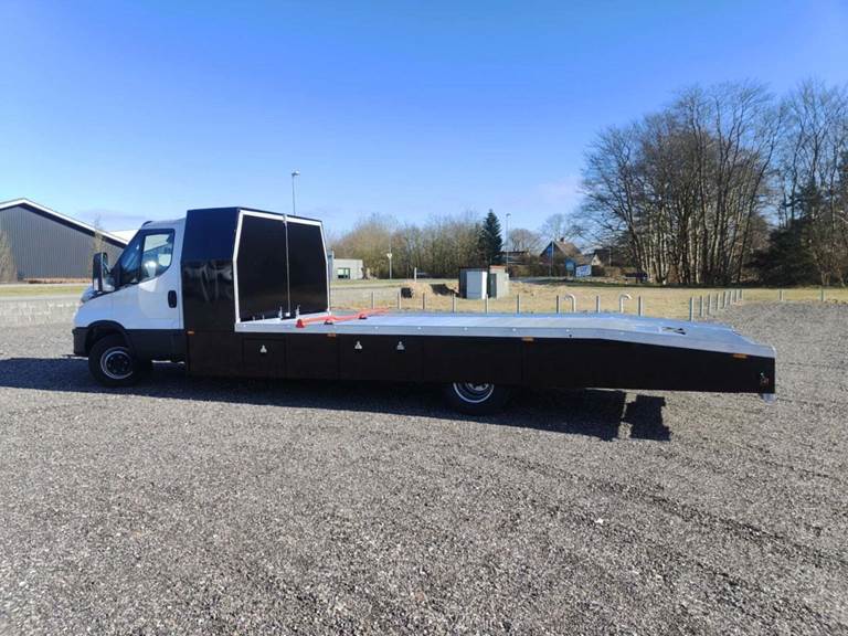 Iveco Daily 3,0 70C18 5100mm Chassis AG8