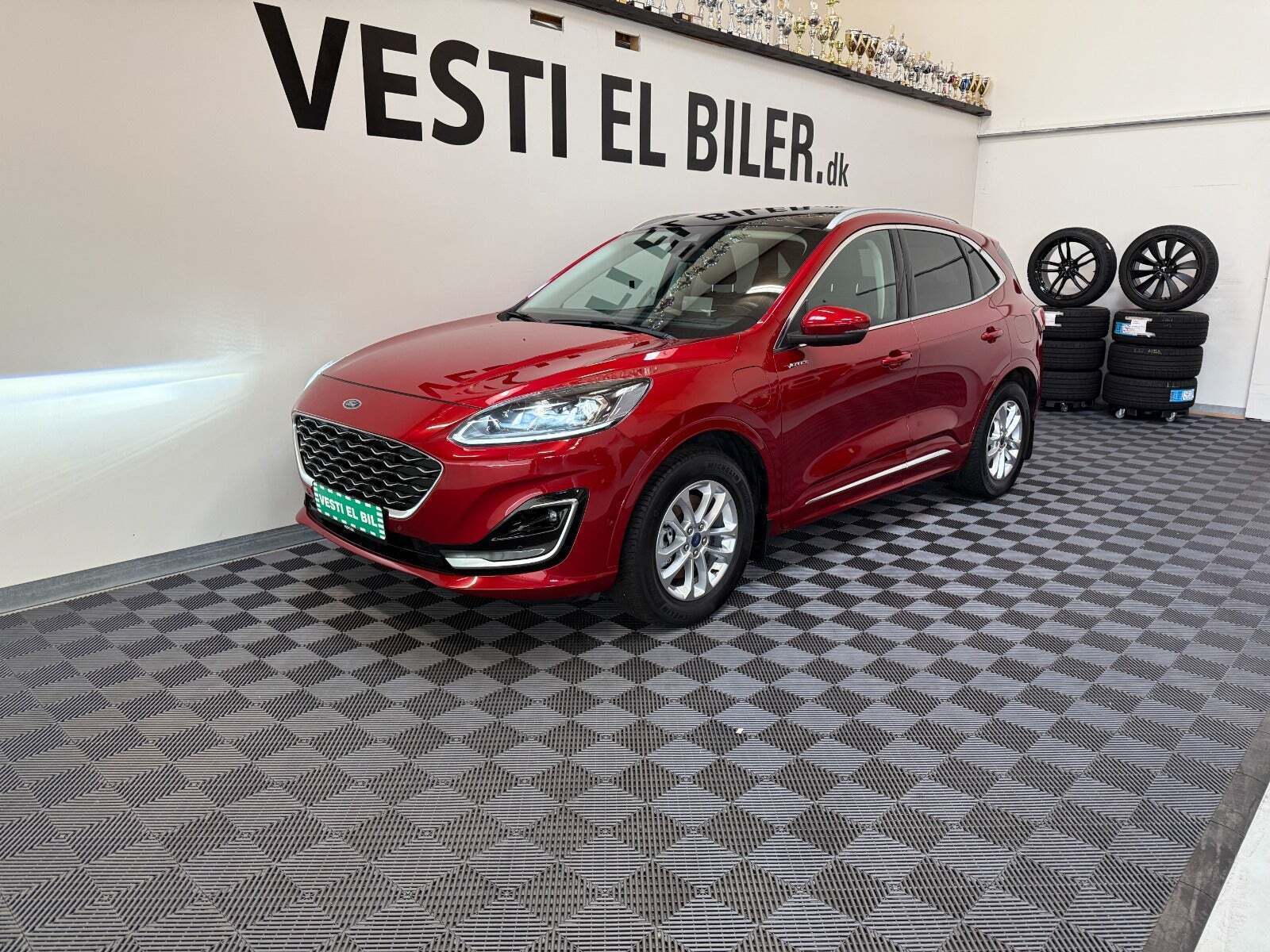 Ford Kuga 2,5 HEV Vignale CVT