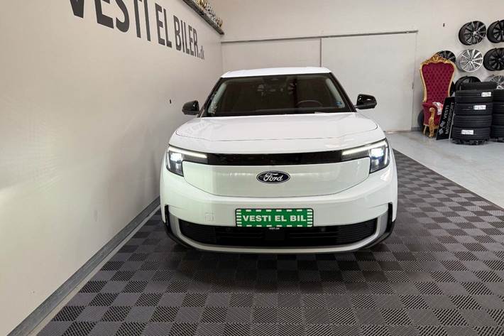 Hvid Ford Explorer fra 2025