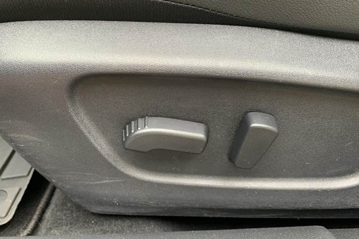 Grå Nissan Qashqai fra 2018