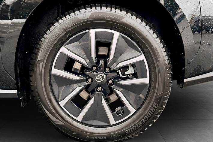 Sort Toyota BZ4X fra 2025