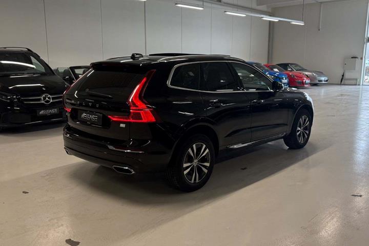 Sort Volvo XC60 fra 2021