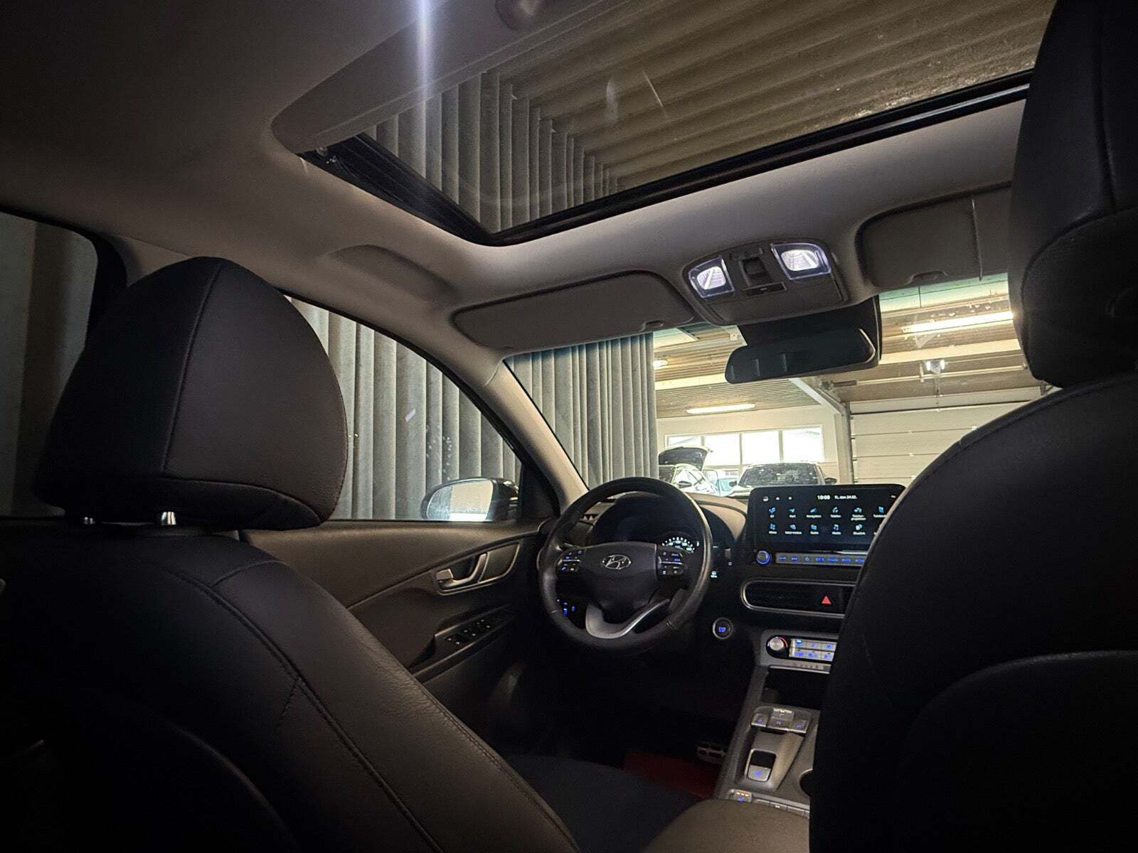 Hyundai Kona 64 EV Premium