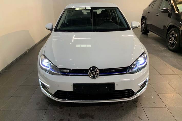 Hvid VW e-Golf VII fra 2019