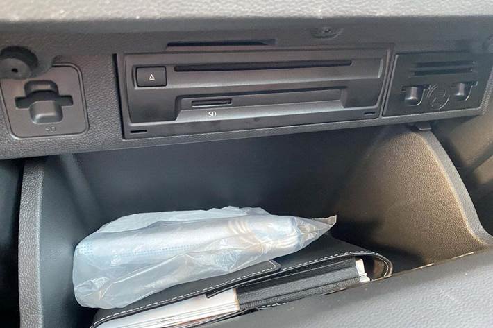 Grå VW Polo fra 2020