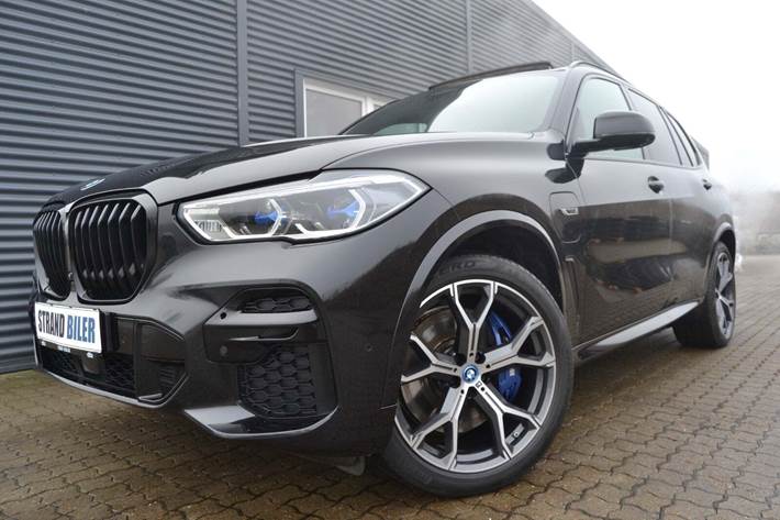 Sort BMW X5 fra 2023