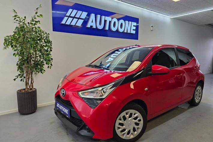 Rød Toyota Aygo fra 2019
