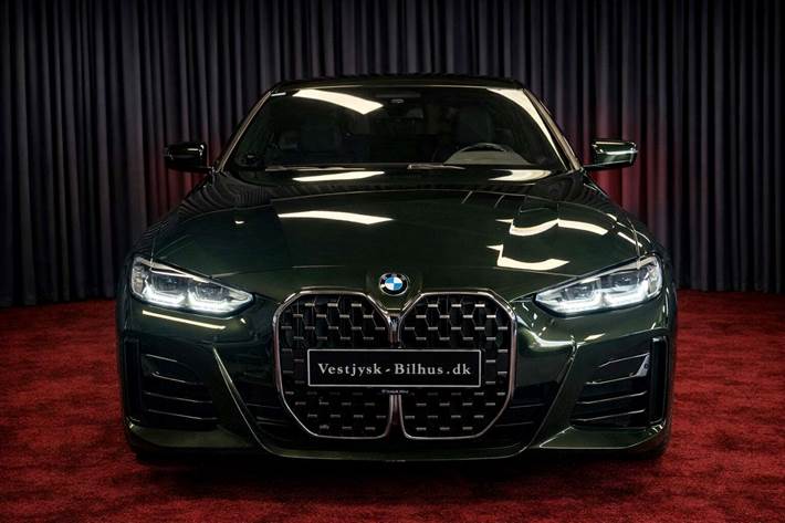 Grøn BMW 430i fra 2022