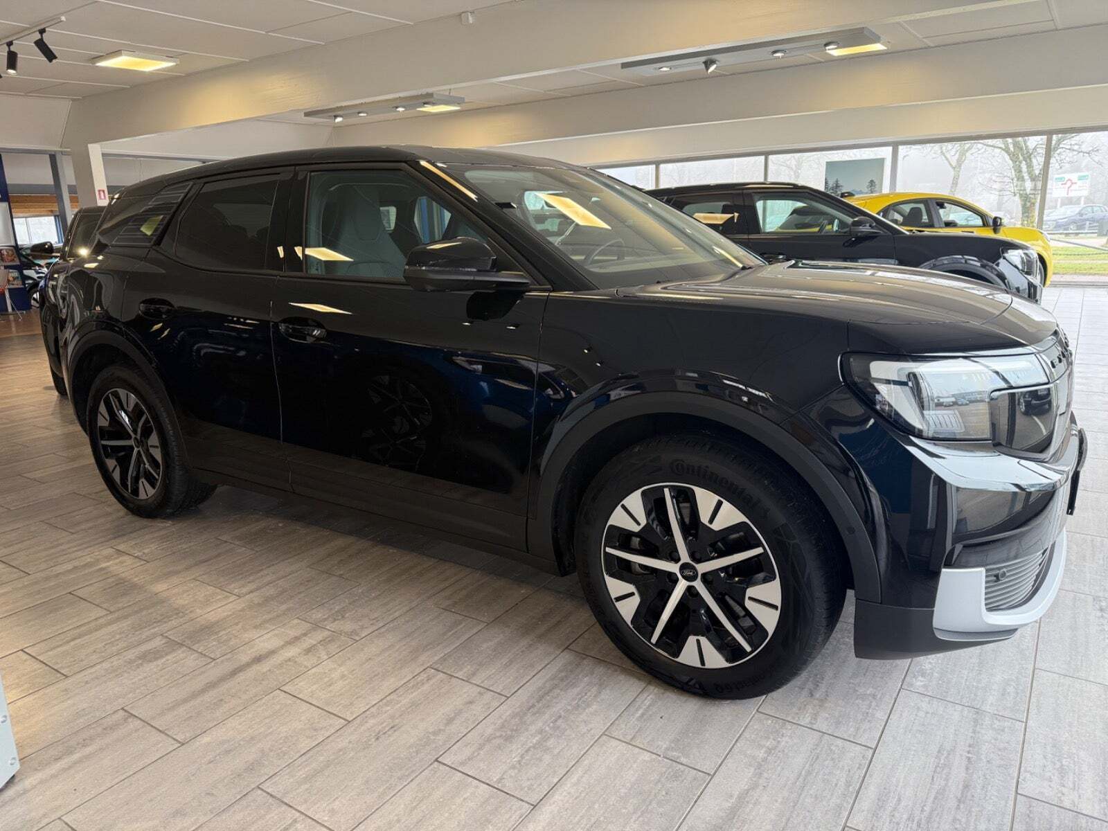 Ford Explorer 79 Select Extended Range AWD