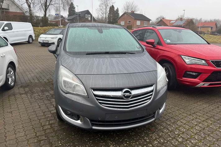 Grå Opel Meriva fra 2016