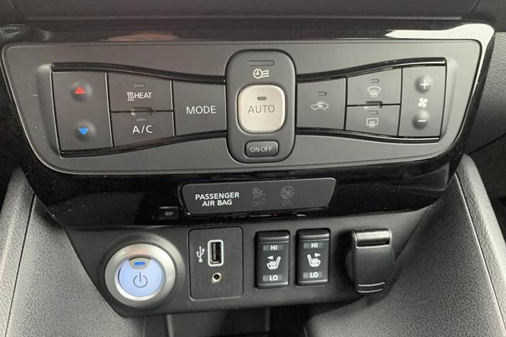 Bronze Nissan Leaf fra 2020