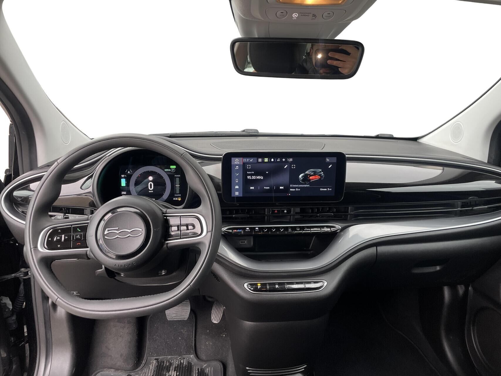 Sort Fiat 500e fra 2024