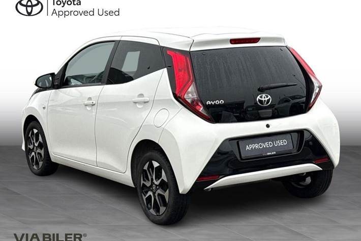 Hvid Toyota Aygo fra 2020