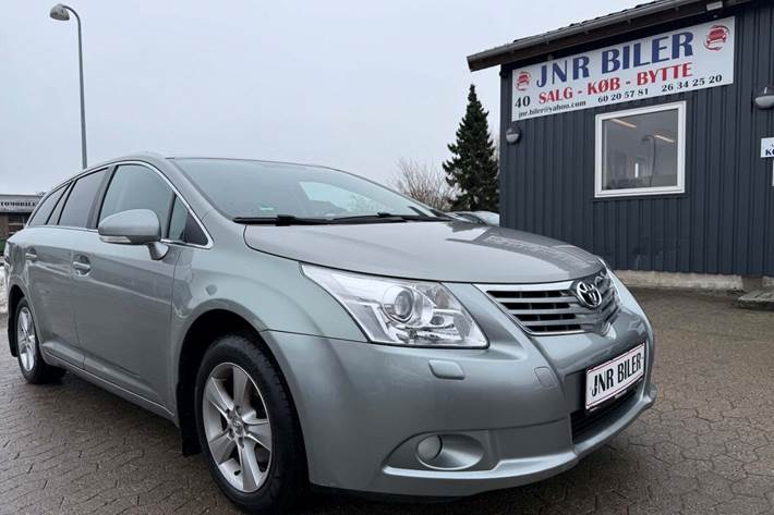 undefined Toyota Avensis fra 2009 set udefra
