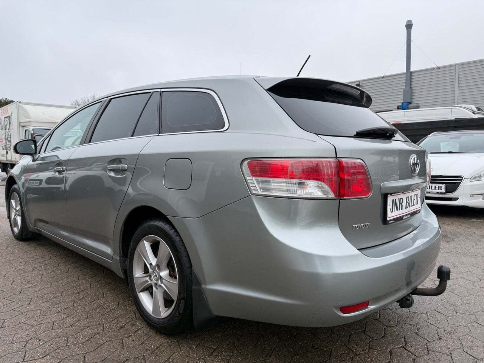 undefined Toyota Avensis fra 2009