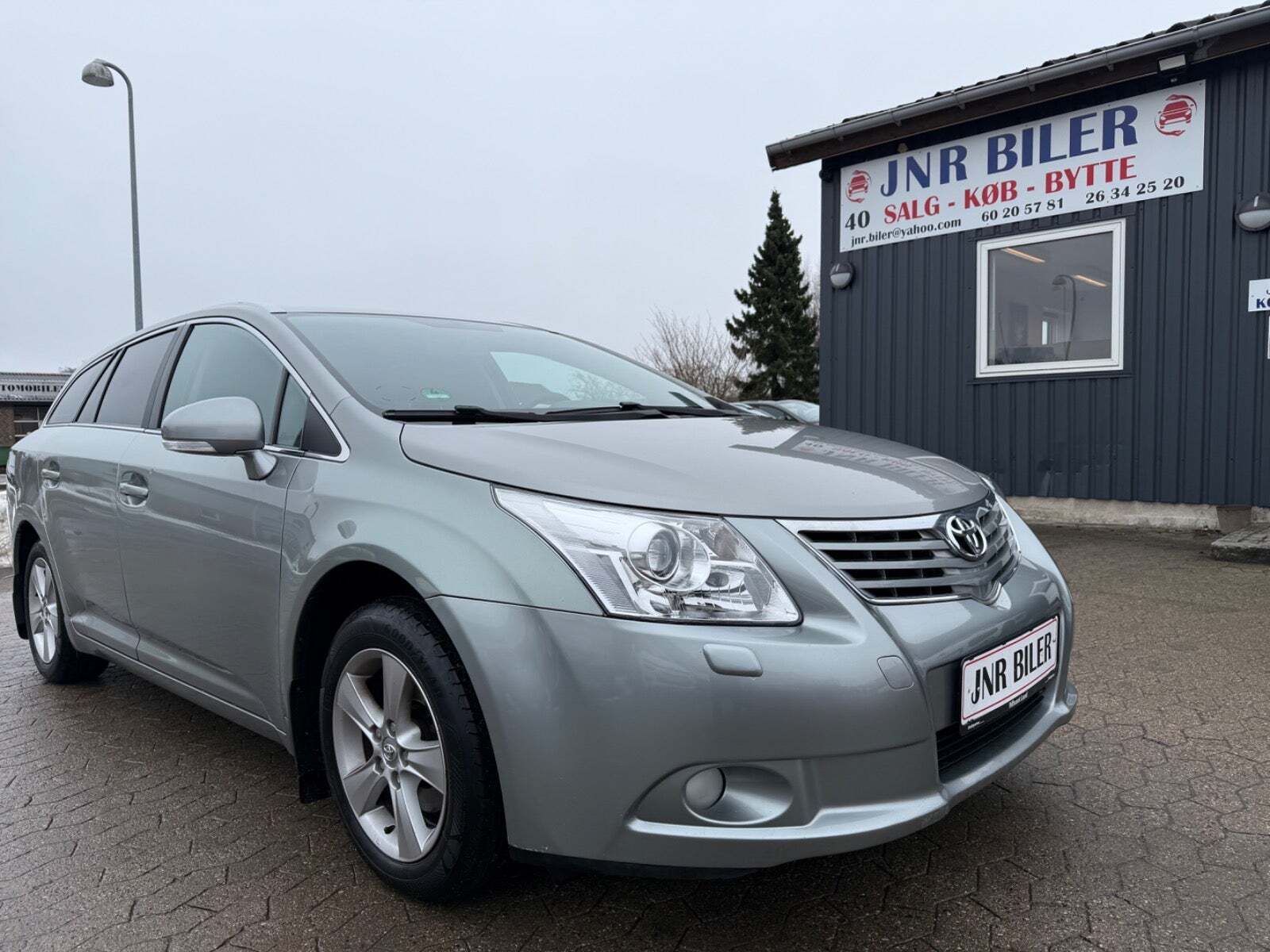 undefined Toyota Avensis fra 2009