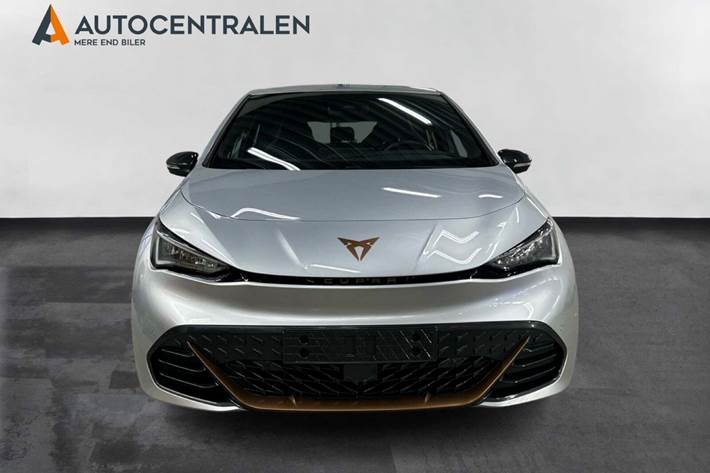 Sølv Cupra Born fra 2023