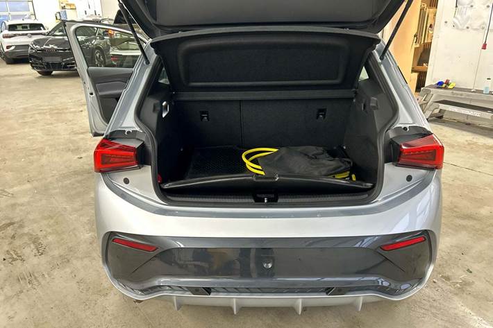 Sølv Cupra Born fra 2023