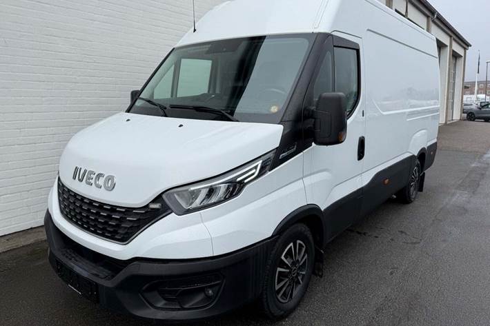 Hvid Iveco Daily fra 2020