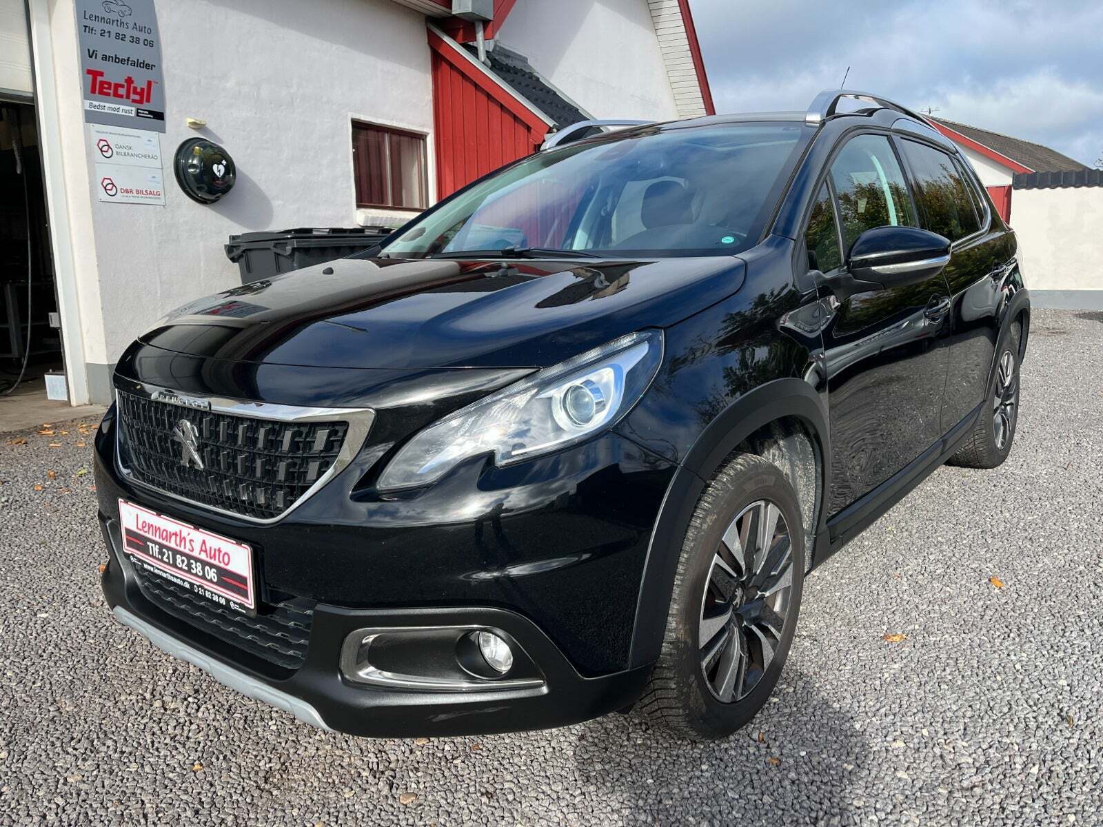 Peugeot 2008 1,6 BlueHDi 100 Allure Sky