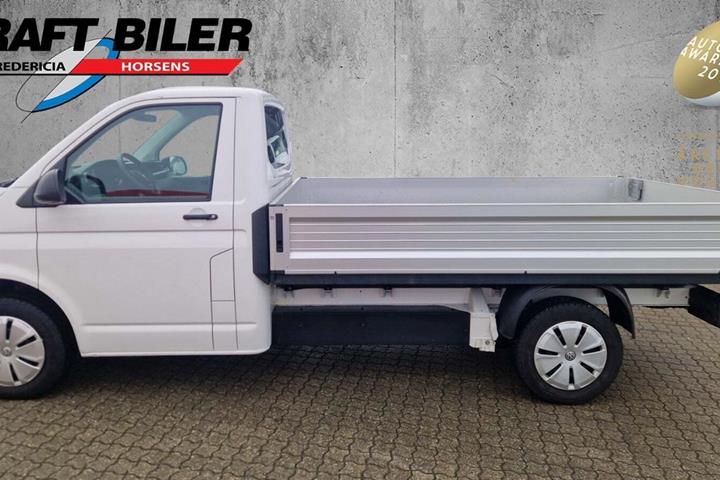 Hvid VW Transporter fra 2024