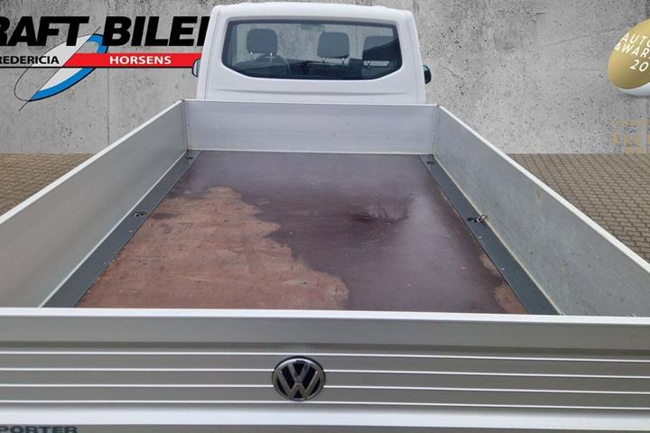 Hvid VW Transporter fra 2024