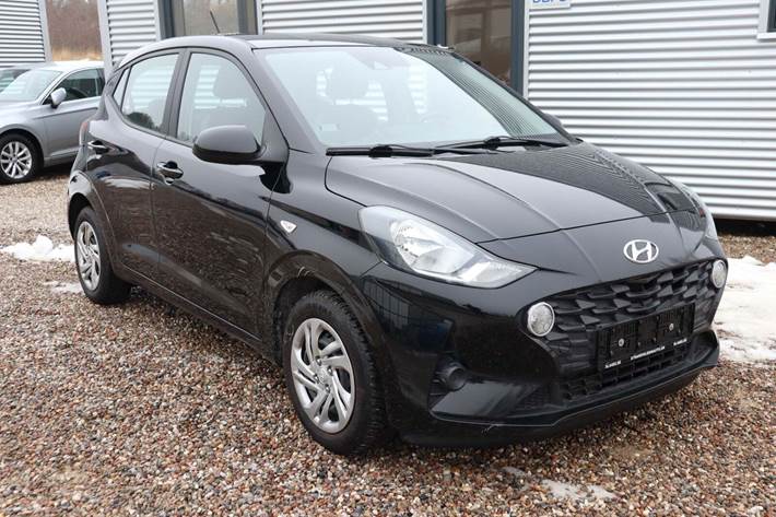Sort Hyundai i10 fra 2021 set udefra