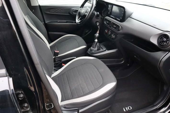 Sort Hyundai i10 fra 2021