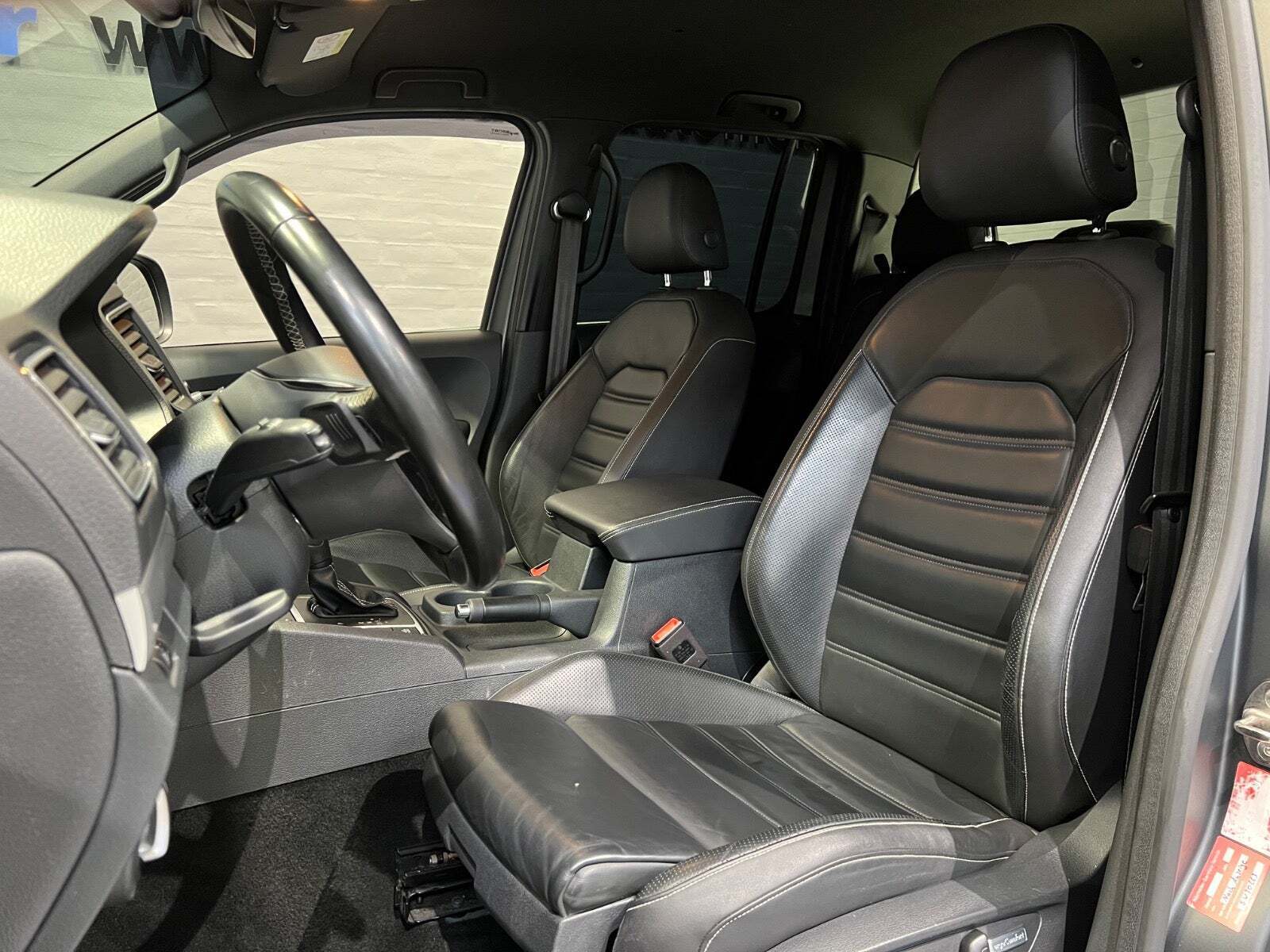 Grå VW Amarok fra 2019