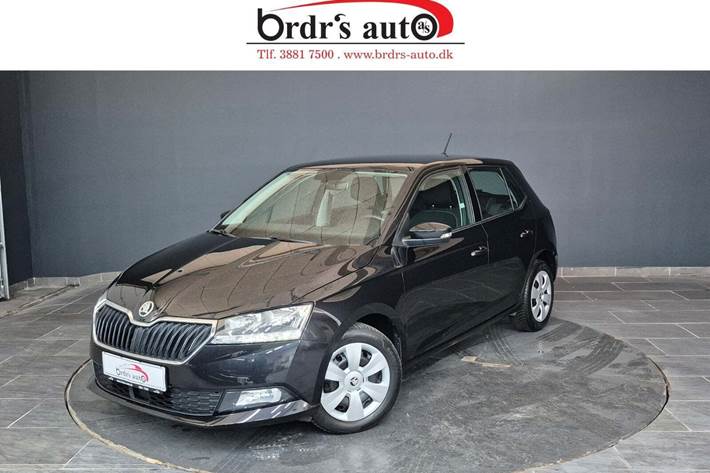 Sort Skoda Fabia fra 2020 set udefra