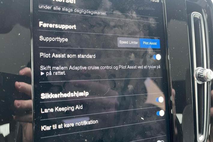 Grøn Volvo C40 fra 2023