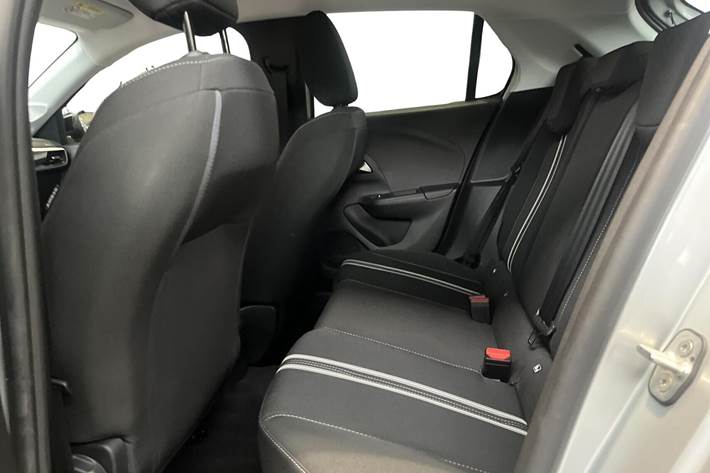 Grå Opel Corsa-e fra 2024